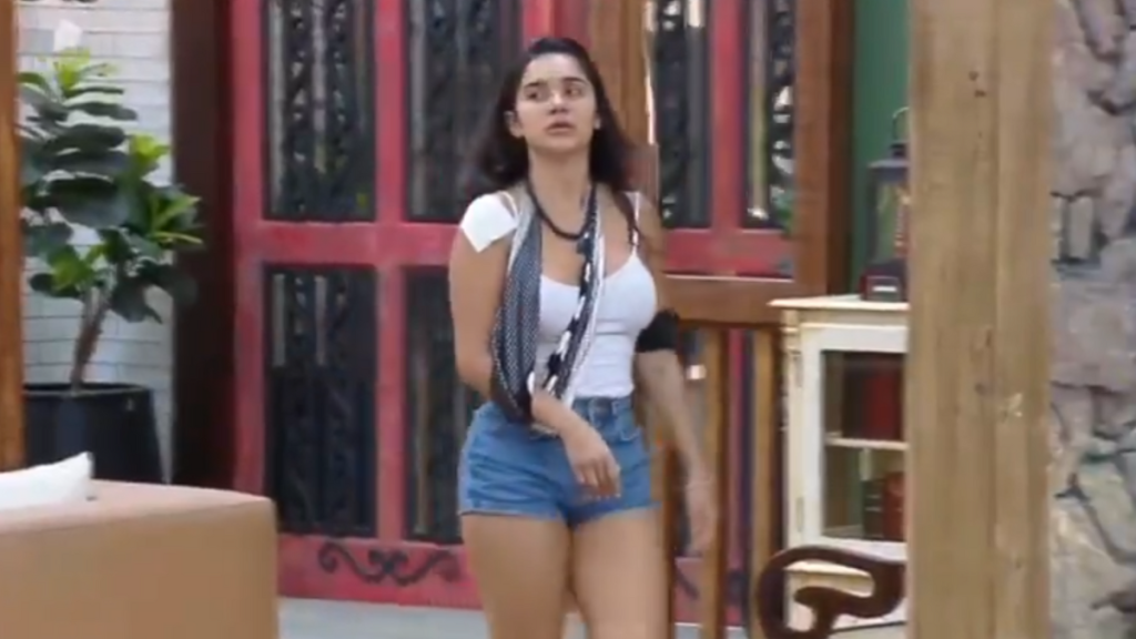 Gizelly Bicalho 1