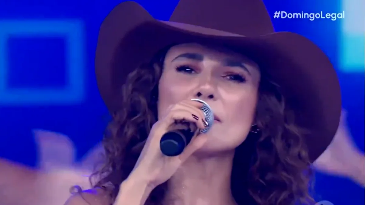 Paula Fernandes no Domingo Legal
