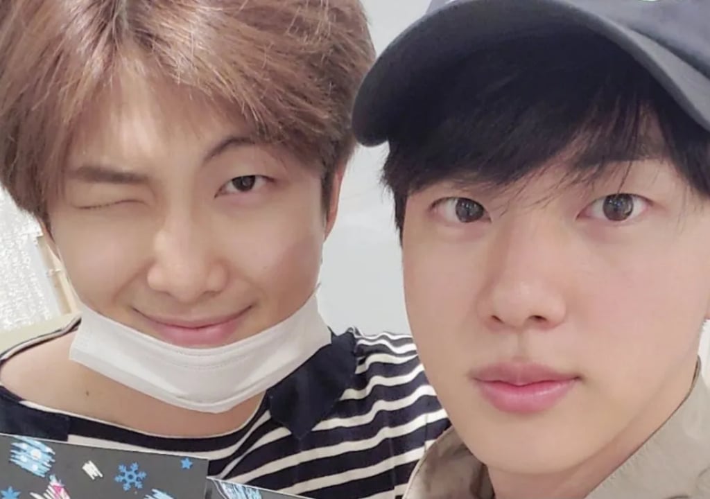 RM e Jin, do BTS (Foto: Reprodução/X/@jinnieslamp)
