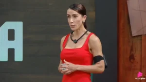 Casada, Michelle Barros se apaixona por peão em A Fazenda