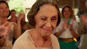 Laura Cardoso morre aos 98 anos em São Paulo